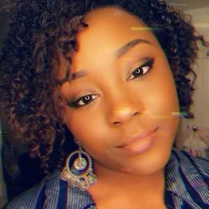 Meet your Posher, Lynnel